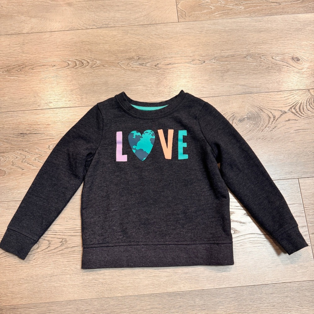 Cat & Jack Girls 4T Black Graphic Sweatshirt LOVE Earth Toddler Pullover